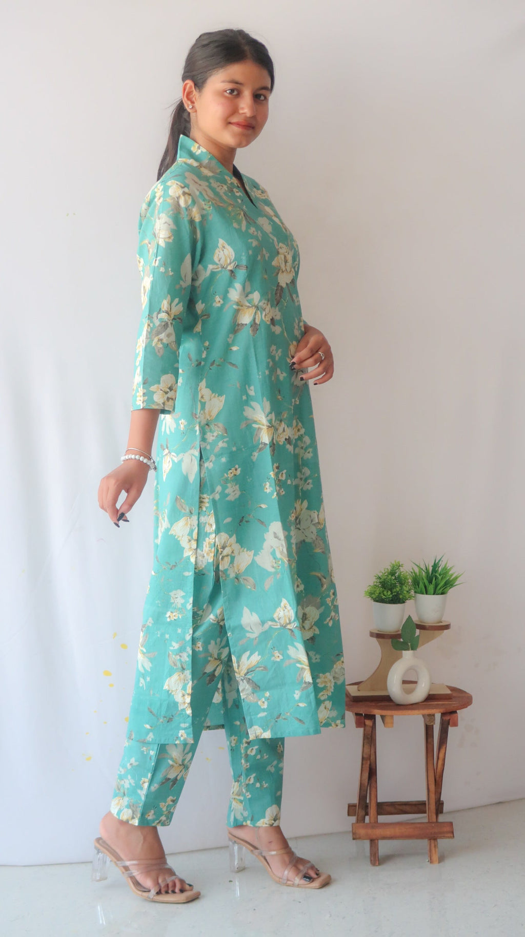 Turquoise Garden V-Neck Suit Set