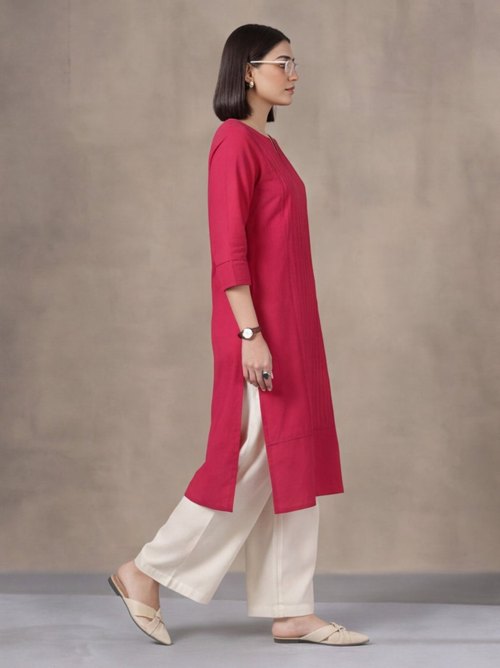 Jaipur Kurti Women's Solid Straight Pure Cotton Kurta Fuchsia