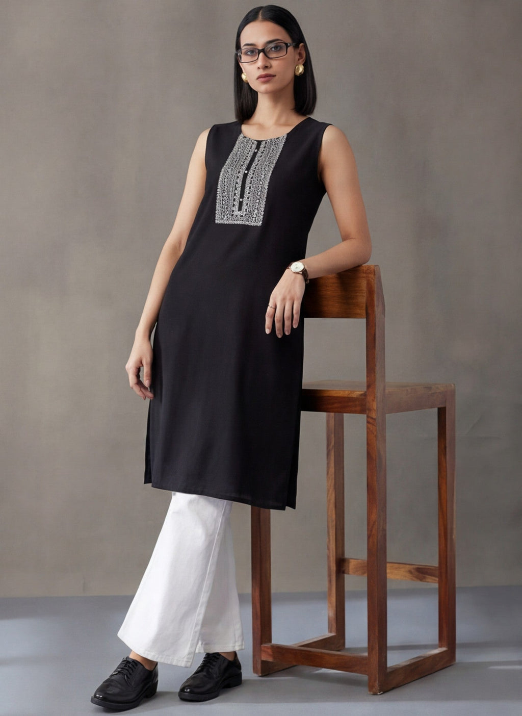Jaipur Kurti Women's Embroidered Straight Sleeveless Kurta Teal