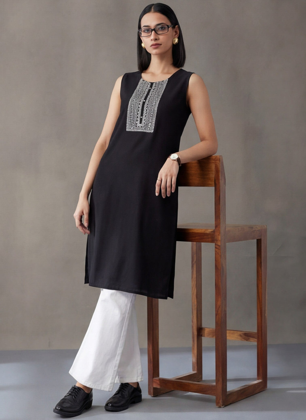 Jaipur Kurti Women's Embroidered Straight Sleeveless Kurta Teal