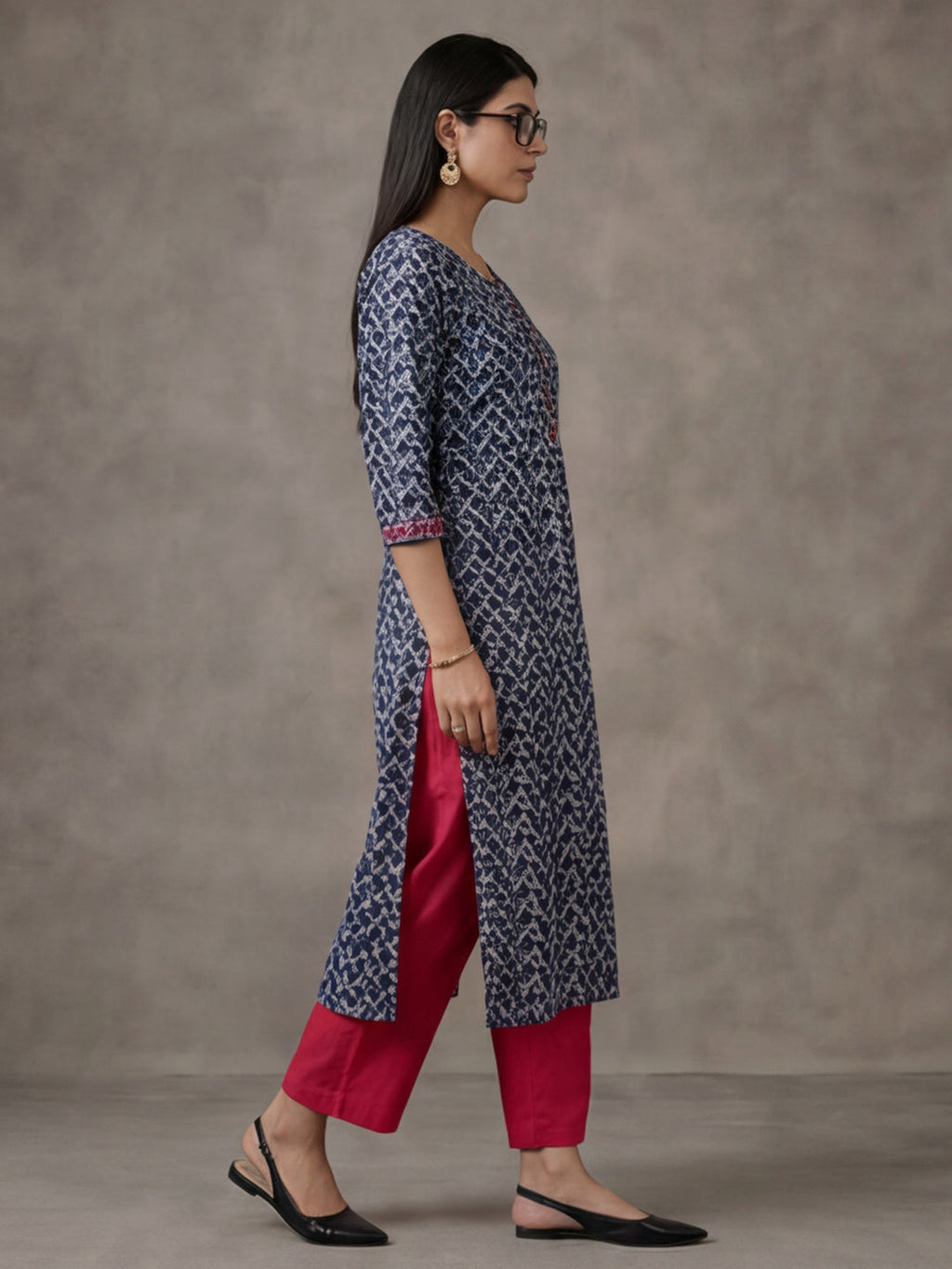 Jaipur Kurti Women's Floral Printed Straight Pure Cotton Kurta Dark Blue