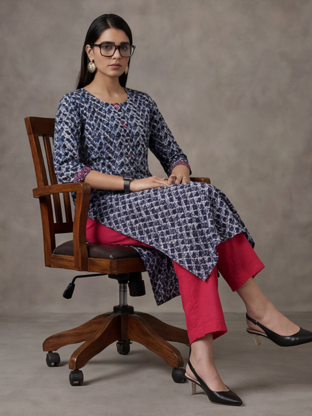 Jaipur Kurti Women's Floral Printed Straight Pure Cotton Kurta Dark Blue