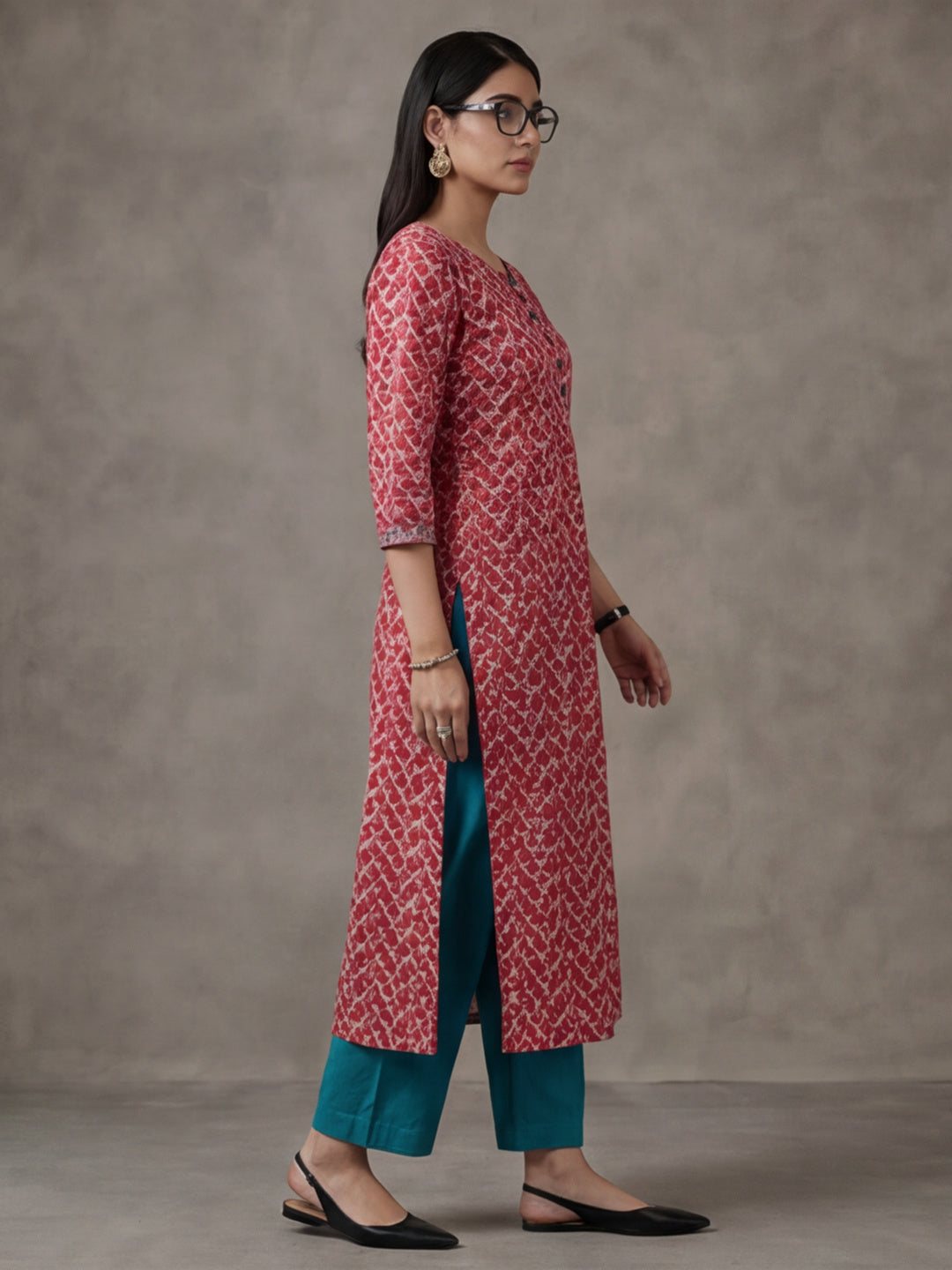 Jaipur Kurti Women's Floral Printed Straight Pure Cotton Kurta Fuchsia