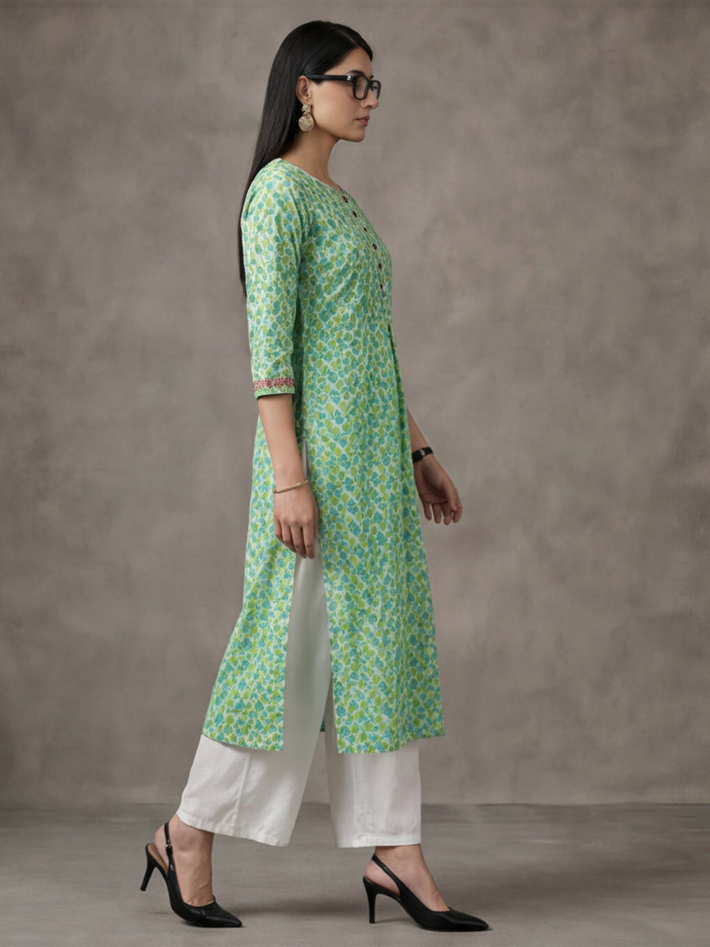 Jaipur Kurti Women's Floral Printed Straight Pure Cotton Kurta Green