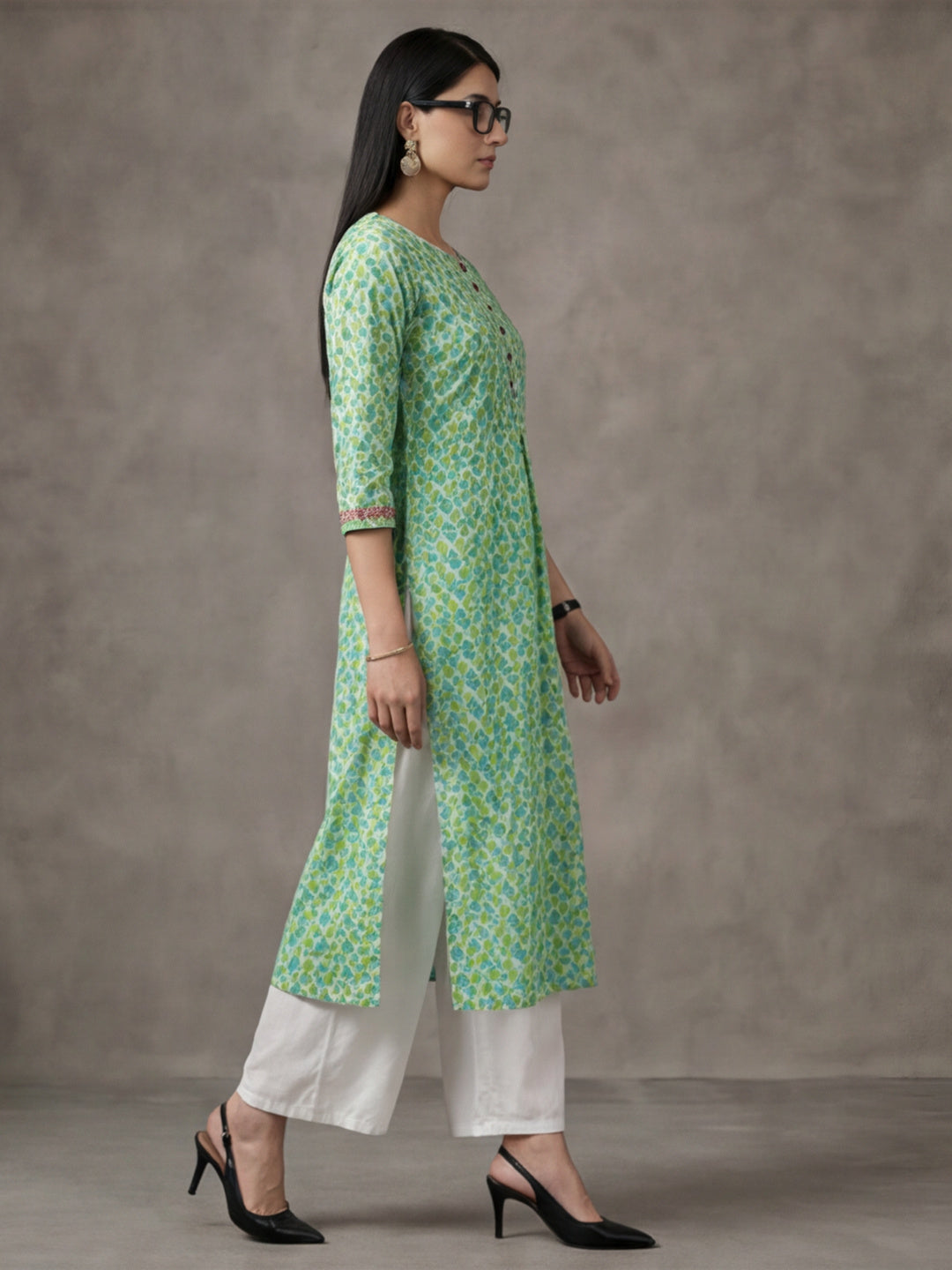 Jaipur Kurti Women's Floral Printed Straight Pure Cotton Kurta Green