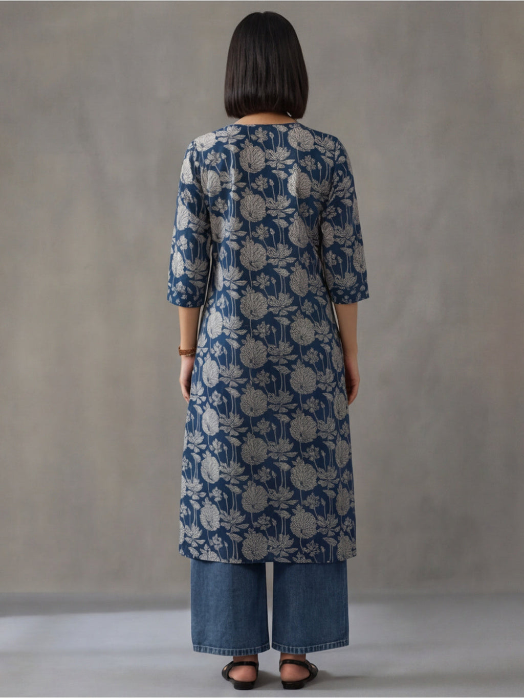 Jaipur Kurti Women's Floral Embroidered Straight Pure Cotton Kurta Navy Blue