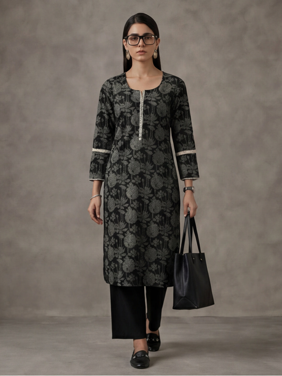 Jaipur Kurti Women's Floral Embroidered Straight Pure Cotton Kurta Black