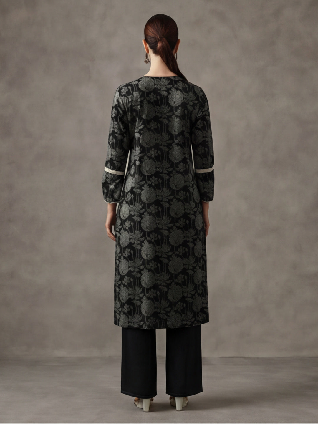 Jaipur Kurti Women's Floral Embroidered Straight Pure Cotton Kurta Black