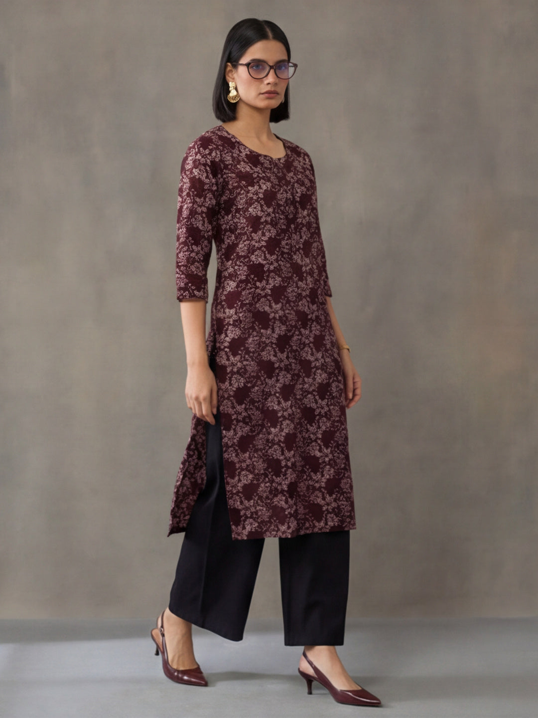 Jaipur Kurti Women's Floral Printed Straight Pure Cotton Kurta Maroon