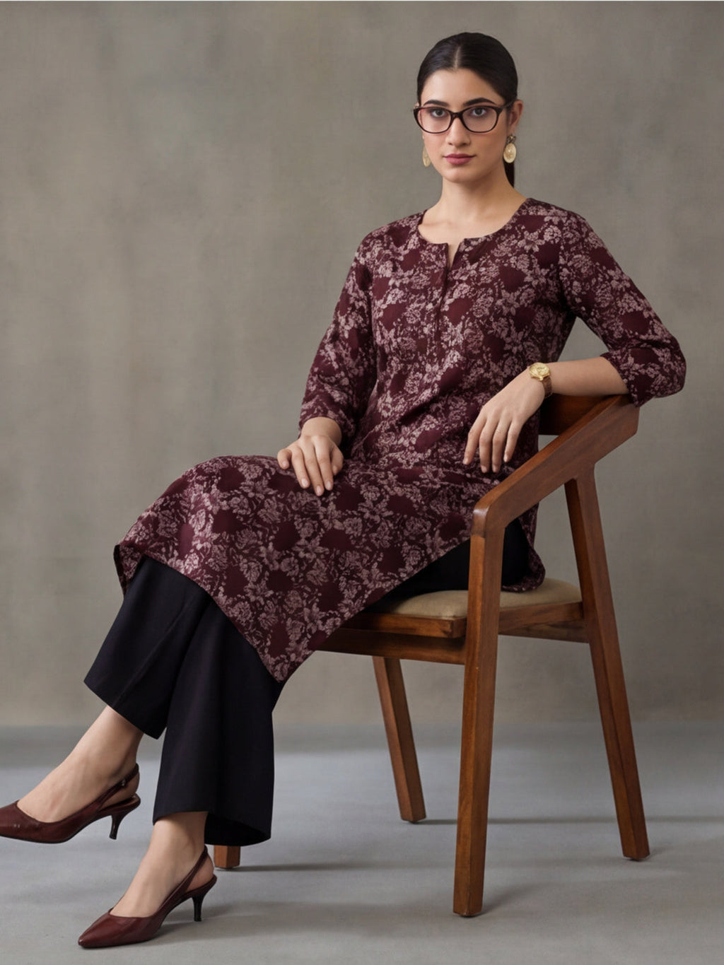 Jaipur Kurti Women's Floral Printed Straight Pure Cotton Kurta Maroon