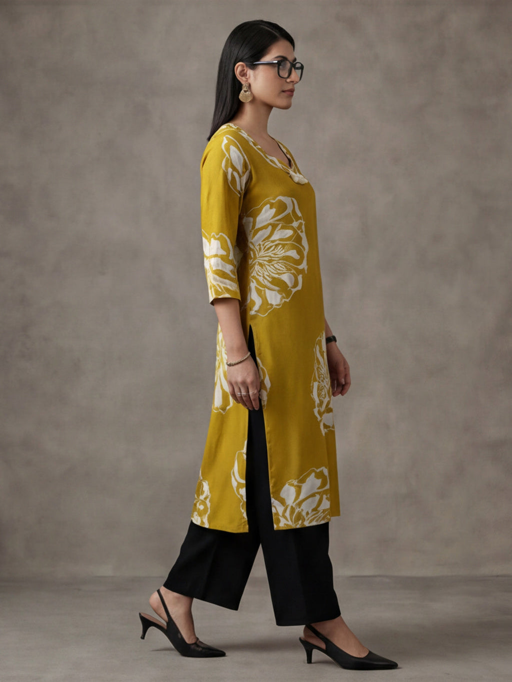 Jaipur Kurti Women's Floral Embroidered Straight Kurta Cotton Yellow