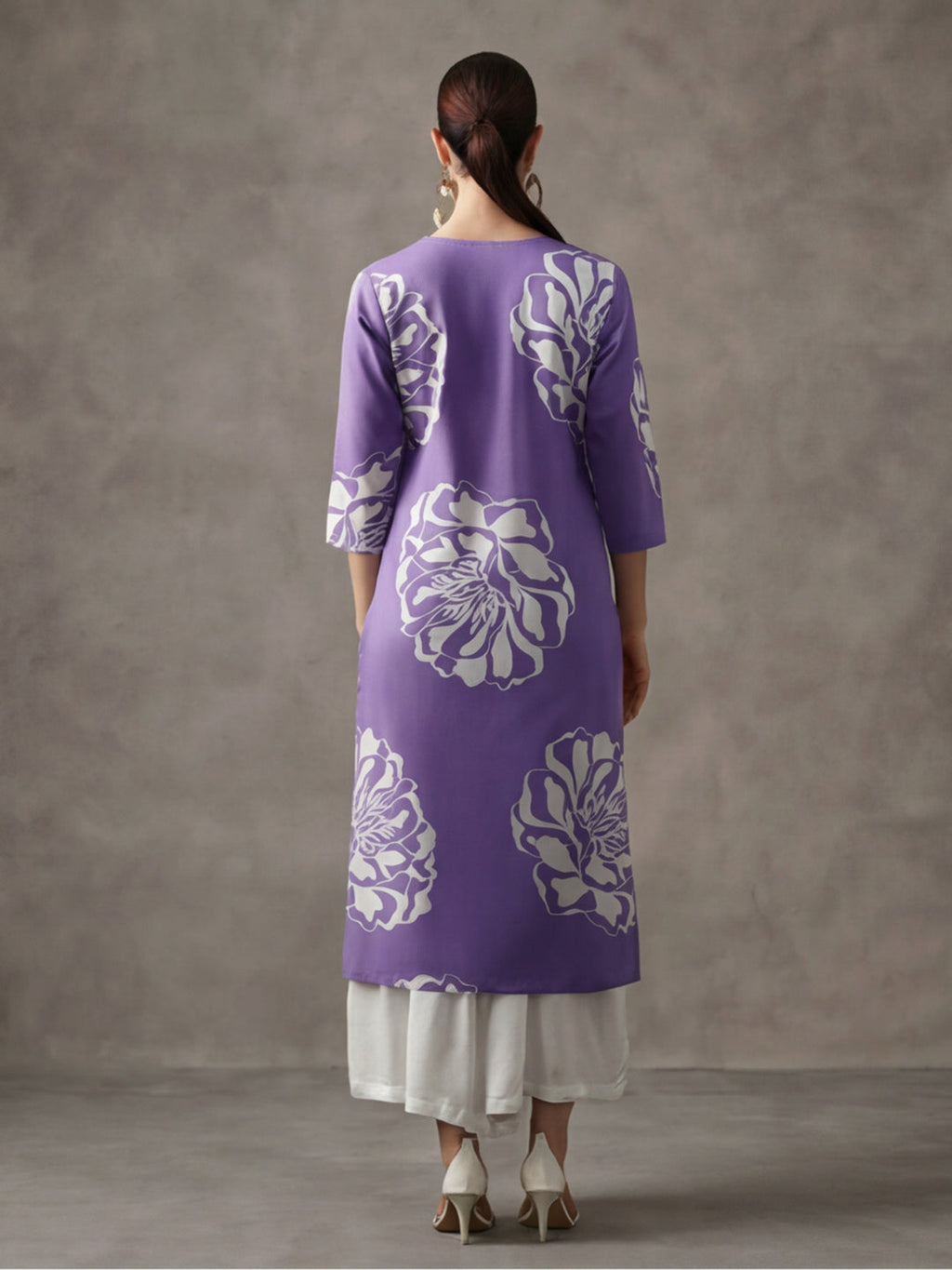 Jaipur Kurti Women's Floral Embroidered Straight Pure Cotton Kurta Purple