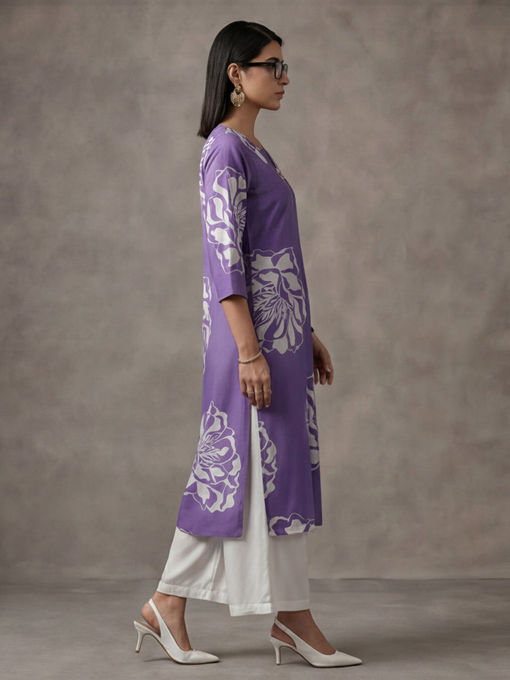 Jaipur Kurti Women's Floral Embroidered Straight Pure Cotton Kurta Purple