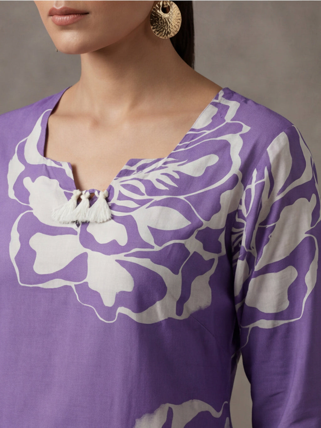 Jaipur Kurti Women's Floral Embroidered Straight Pure Cotton Kurta Purple