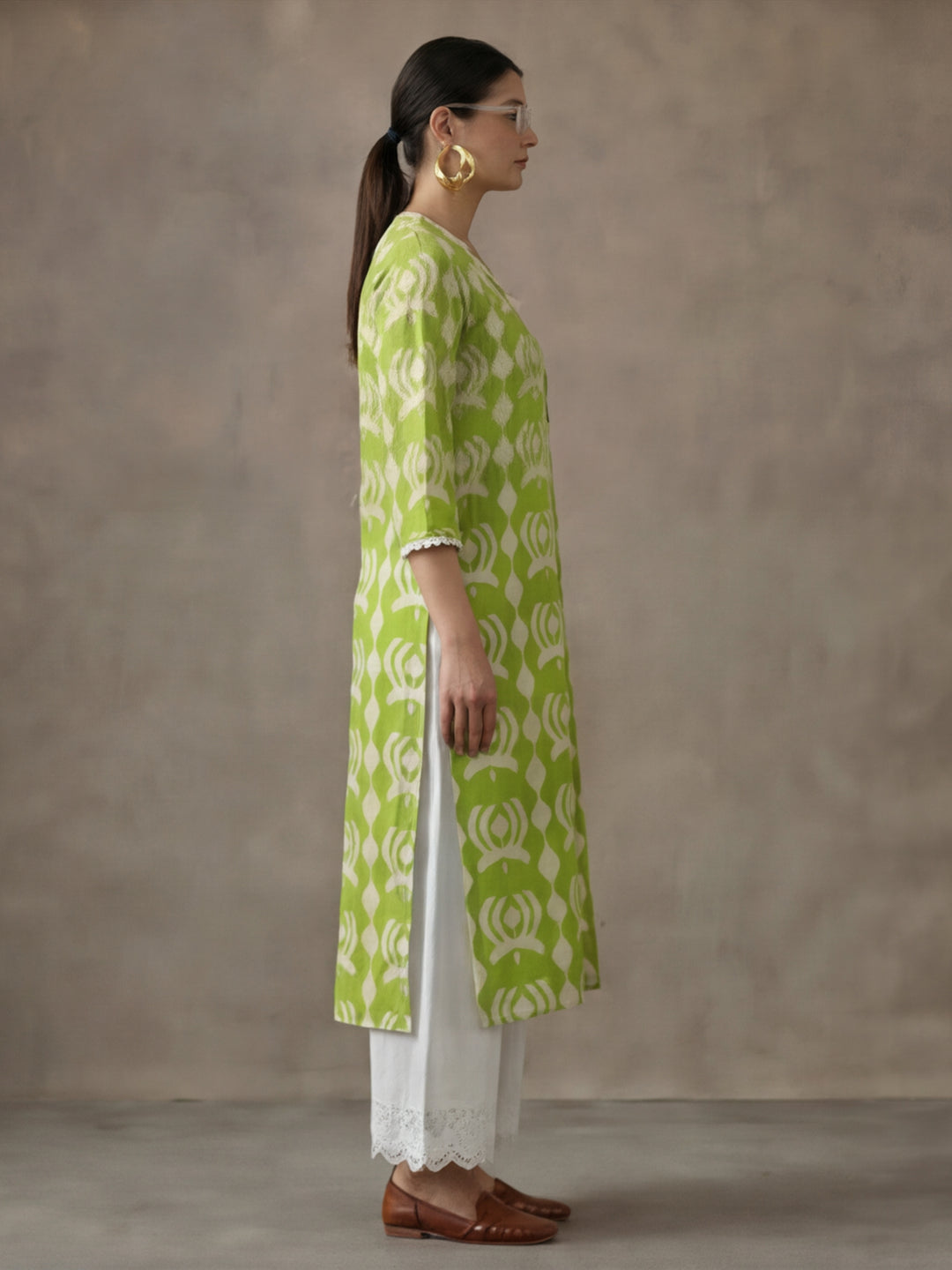 Jaipur Kurti Women's Floral Embroidered Straight Viscose Rayon Kurta Green