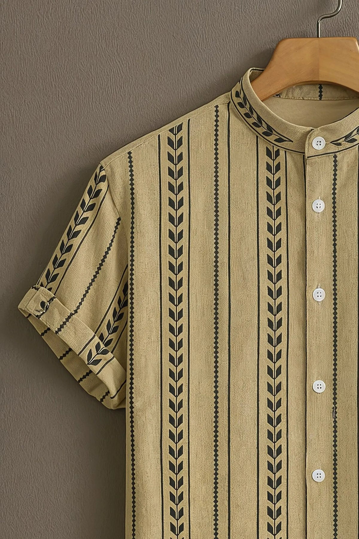 Men's Beige Black Leaf Stripe Mandarin Collar Half Sleeve Shirt
